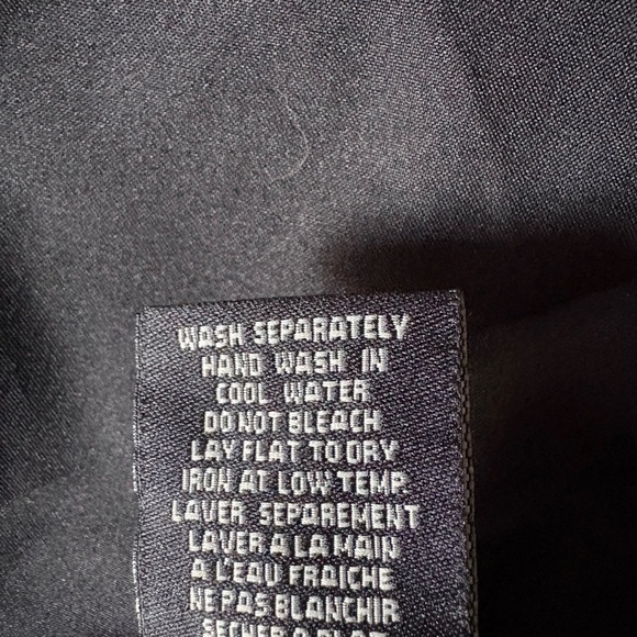 Elegant Black Dress - Picture 4 of 6